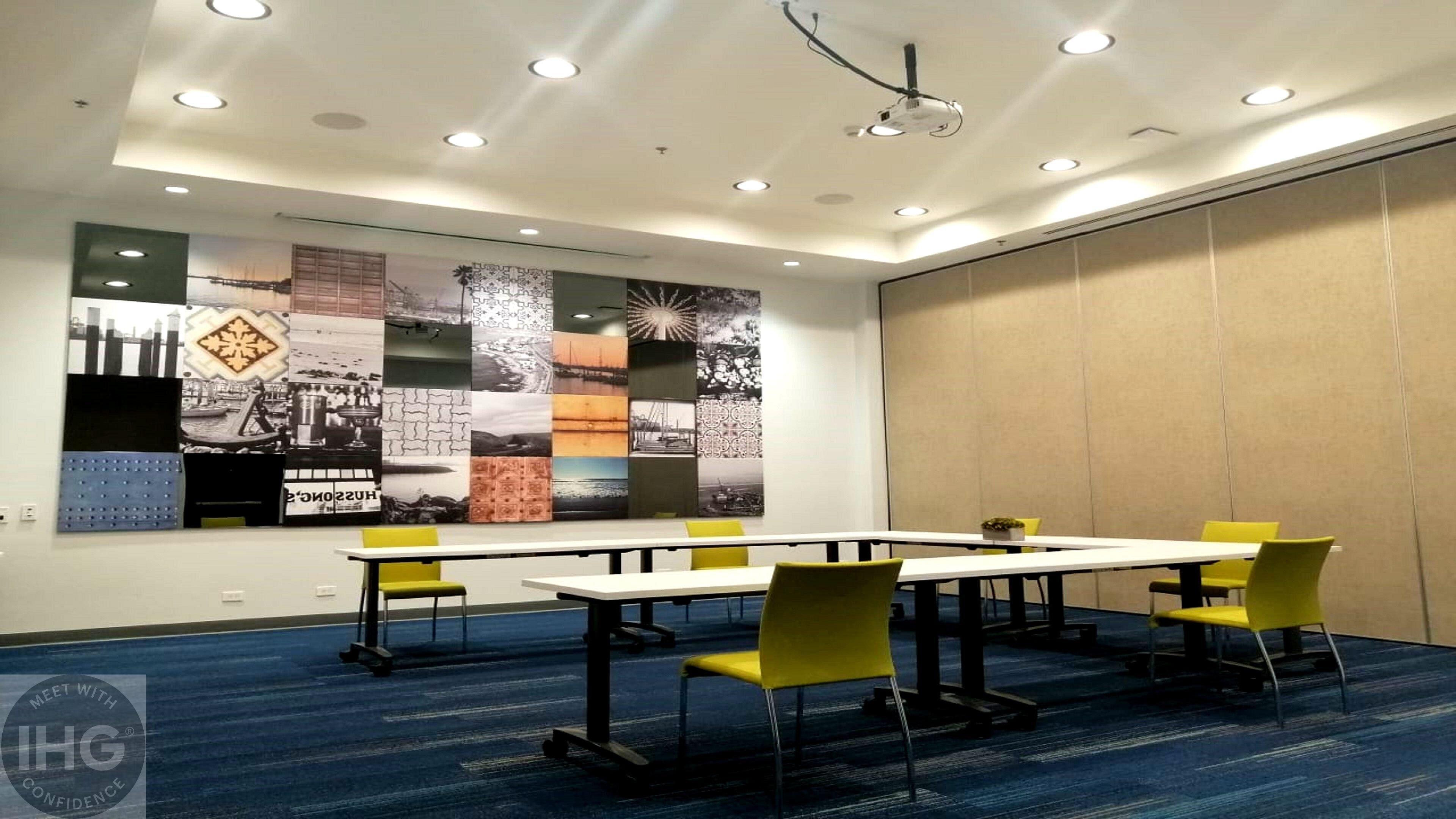Express&suites - Centro, An Ihg Ensenada