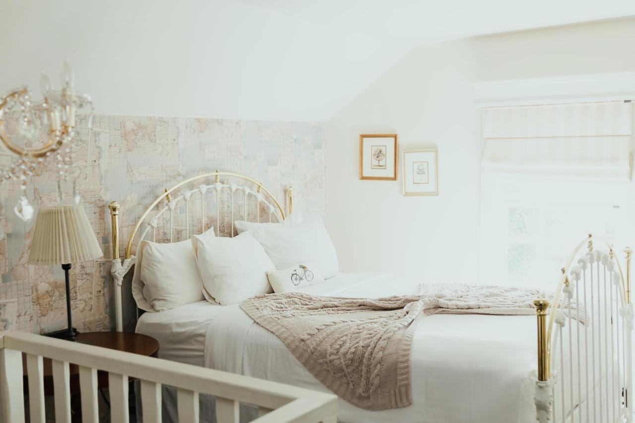Bed & Breakfast La De Adelina