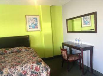 Hotel Bugambilias Ensenada